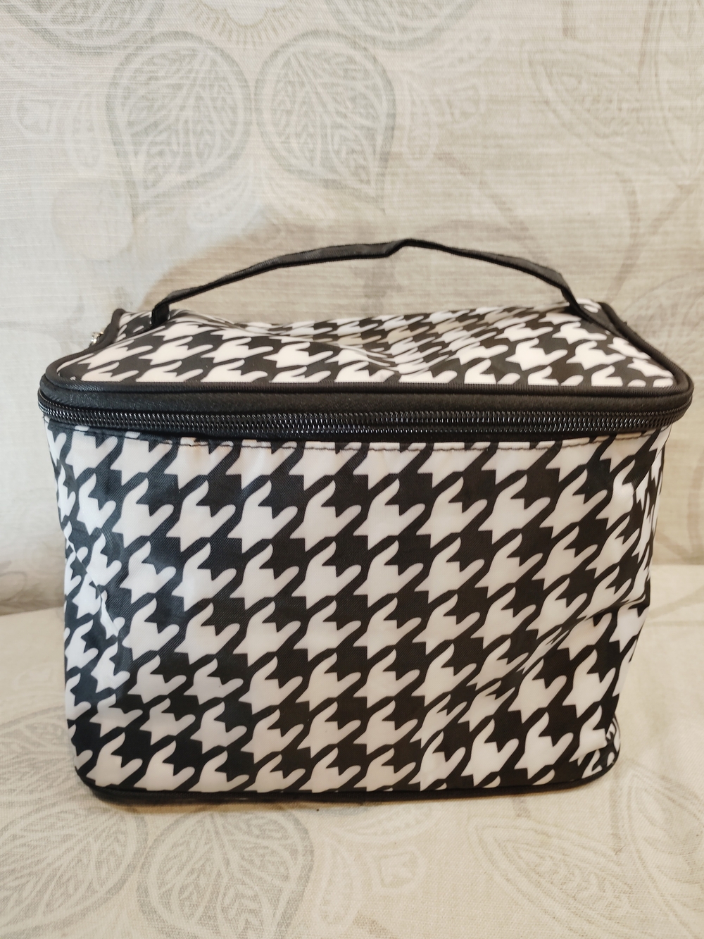 Black & White Houndstooth Cosmetic Case